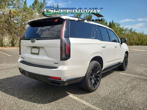 Used 2023 Cadillac Escalade Sport w/ LPO, ONYX Package image 3