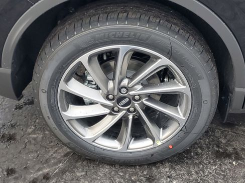 New 2026 Lincoln Corsair Premiere image 5