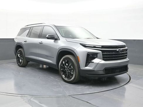 New 2026 Chevrolet Traverse LT w/ Midnight/Sport Edition FWD image 20