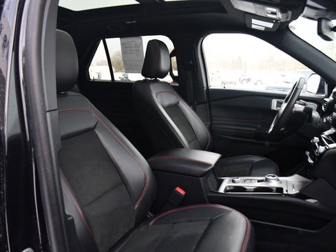 Used 2023 Ford Explorer ST-Line w/ Class IV Trailer Tow Package image 16