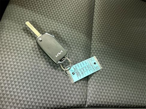 Certified 2023 Kia Soul LX image 12