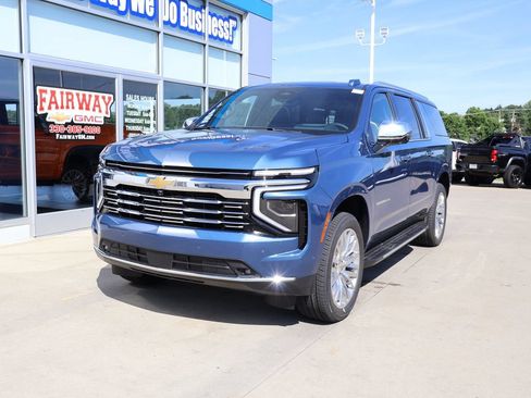 New 2026 Chevrolet Suburban Premier AWD/4WD image 6