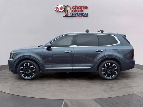 Used 2023 Kia Telluride SX image 2