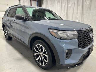 Used 2025 Ford Explorer ST-Line video 1