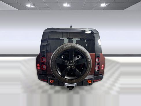 Used 2024 Land Rover Defender 130 X AWD/4WD image 10