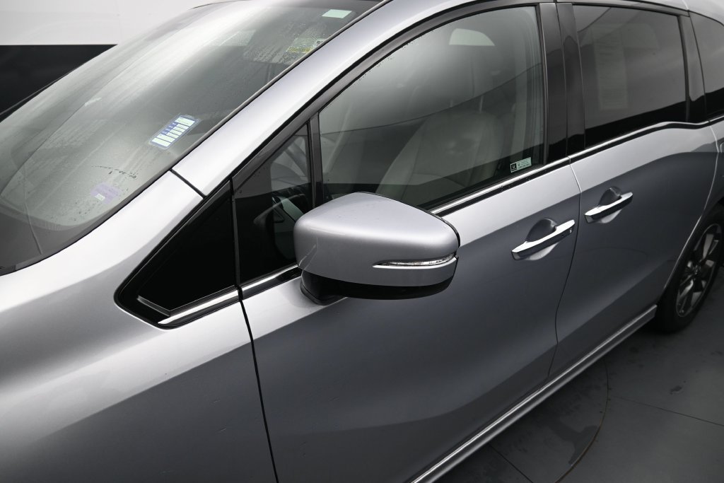 Used 2024 Honda Odyssey Elite image 13