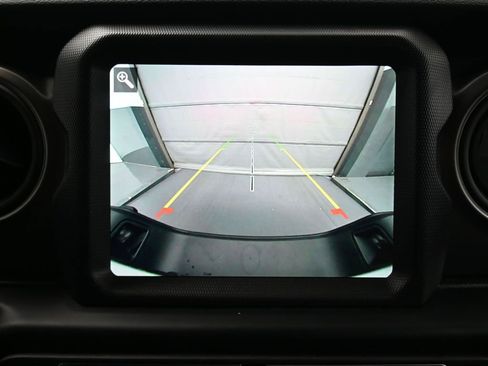 Used 2023 Jeep Gladiator Sport image 19