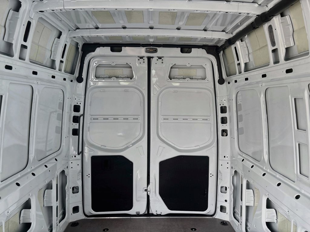 Used 2025 Mercedes-Benz Sprinter 2500 image 12