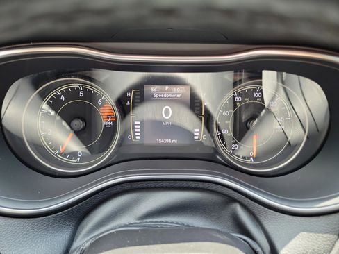 Used 2021 Jeep Cherokee Latitude Plus AWD/4WD image 14
