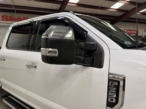 Used 2022 Ford F350 XLT w/ XLT Premium Package AWD/4WD image 44