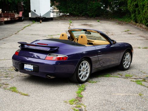 Used 2001 Porsche 911 Carrera RWD image 3