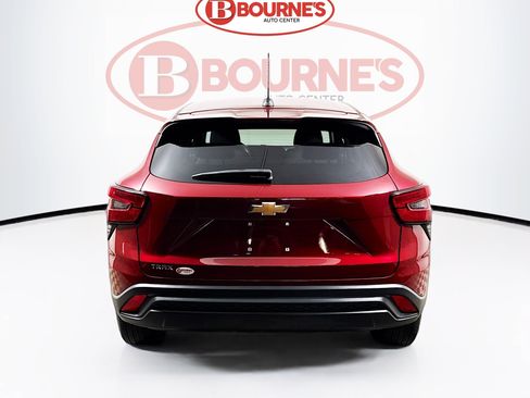 Used 2024 Chevrolet Trax LS FWD image 8