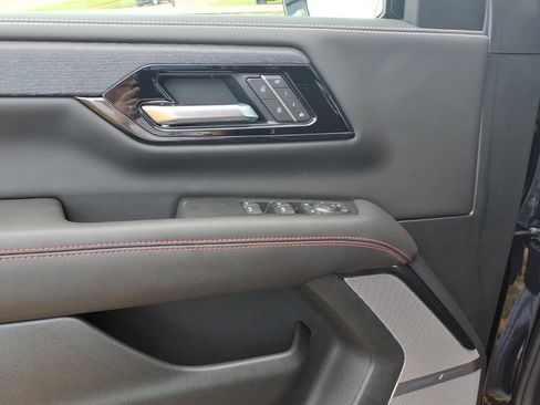New 2026 GMC Yukon AT4 Ultimate AWD/4WD image 13