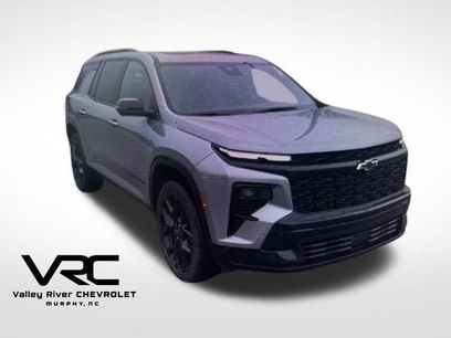 Used 2024 Chevrolet Traverse RS