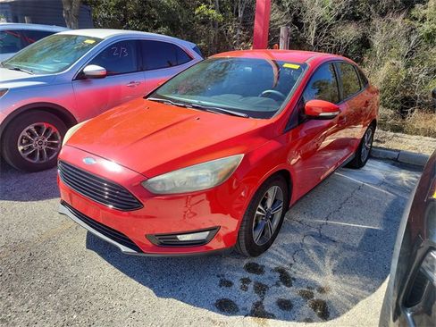 Used 2016 Ford Focus SE image 3
