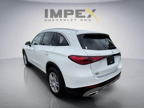 Used 2023 Mercedes-Benz GLC 300 4MATIC w/ Exclusive Trim Package image 3