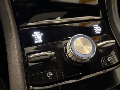 Used 2022 Jeep Grand Cherokee Overland image 32