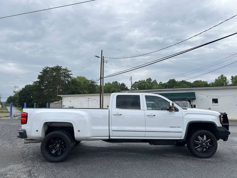 Used 2015 GMC Sierra 3500 SLT w/ Duramax Plus Package AWD/4WD image 5