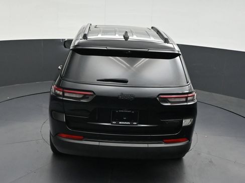 Used 2025 Jeep Grand Cherokee L Limited w/ Luxury Tech Group II RWD image 19