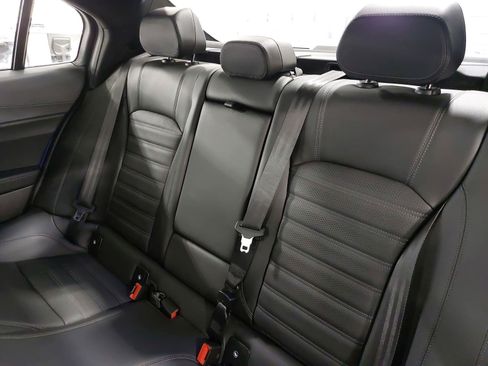 Used 2024 Alfa Romeo Giulia Veloce image 14