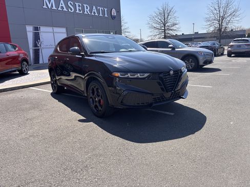 New 2026 Alfa Romeo Tonale Veloce w/ Quick Order Package 23H Volce AWD/4WD image 4