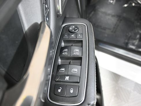Used 2019 RAM 1500 Limited AWD/4WD image 19
