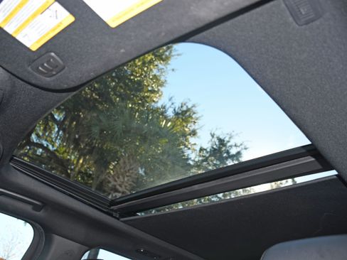 Used 2021 Ford Expedition Max XLT image 7