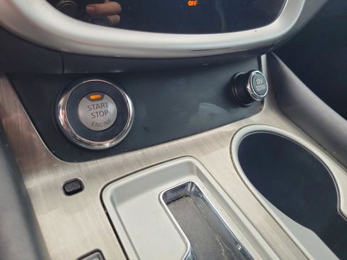 Used 2016 Nissan Murano SV image 34