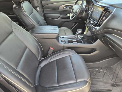 Certified 2023 Chevrolet Traverse Premier w/ Redline Edition FWD image 14
