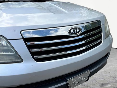Used 2009 Kia Borrego LX w/ Convenience Pkg AWD/4WD image 32