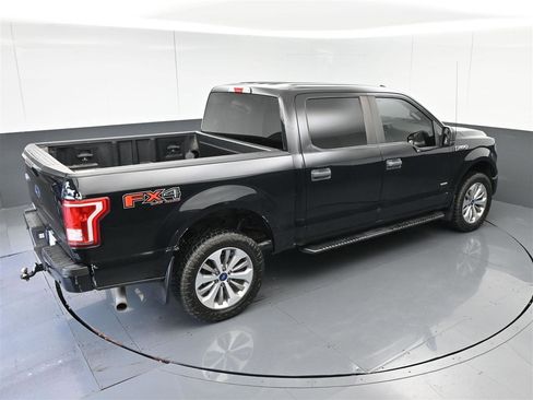 Used 2017 Ford F150 XL w/ Equipment Group 101A Mid AWD/4WD image 25
