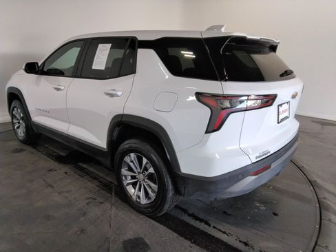 Used 2025 Chevrolet Equinox LT FWD image 8