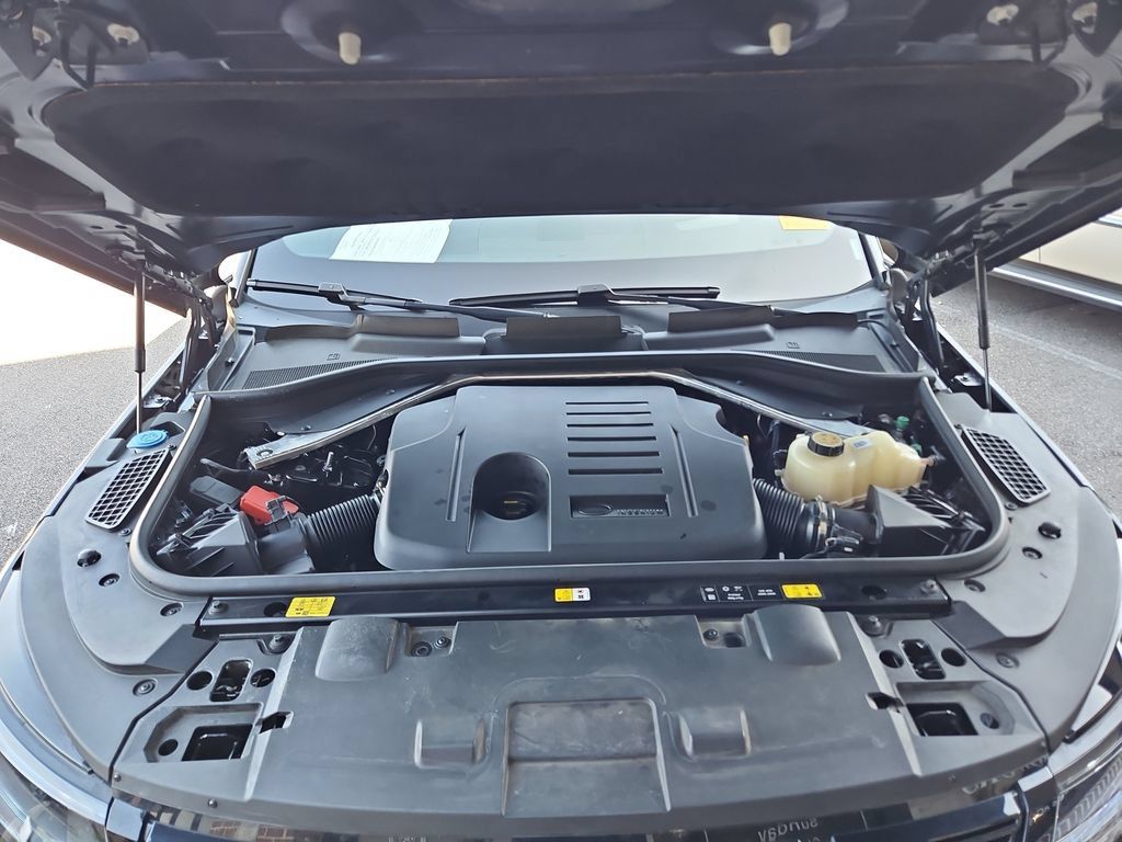 Used 2024 Land Rover Range Rover Sport SE AWD/4WD image 39