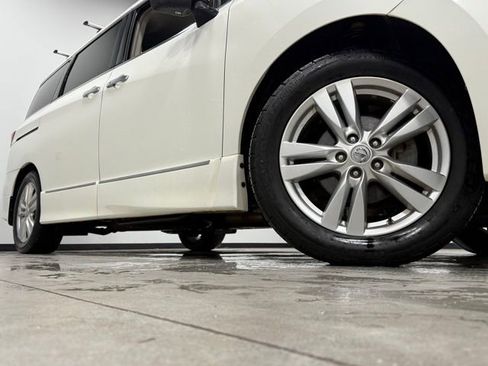 Used 2015 Nissan Quest SL image 3