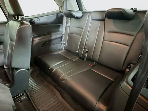 Used 2016 Honda Pilot Touring image 28