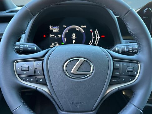 New 2026 Lexus UX 300h FWD image 10