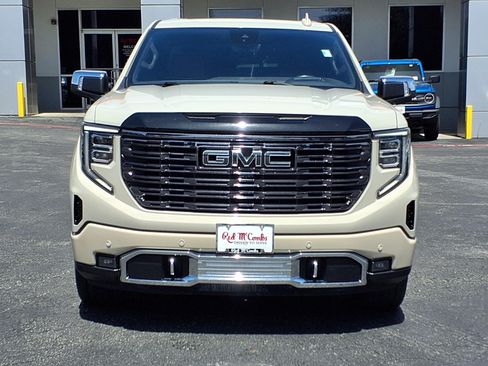 Used 2026 GMC Sierra 1500 Denali Ultimate AWD/4WD image 2