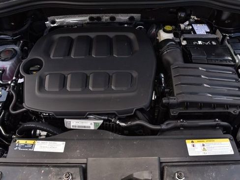 New 2026 Volkswagen Tiguan SE R-Line FWD image 27