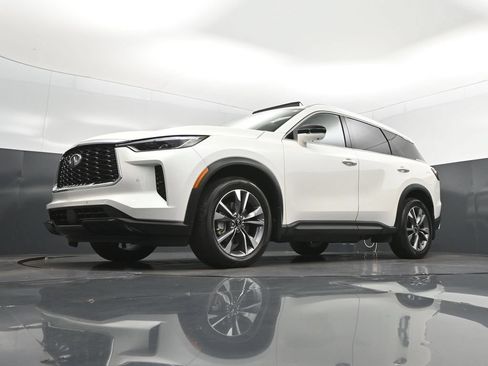 Used 2023 INFINITI QX60 Luxe w/ Performance Audio Package FWD image 38