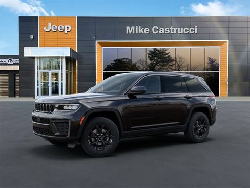 New 2026 Jeep Grand Cherokee Altitude AWD/4WD image 3