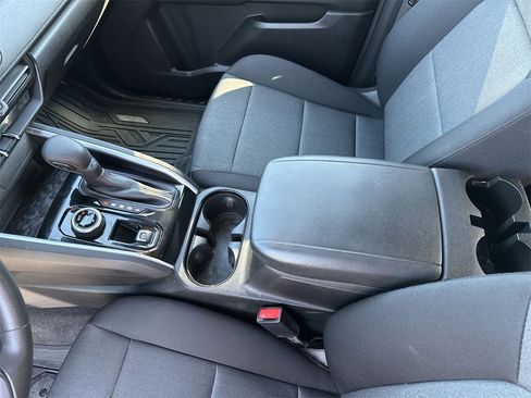 Used 2023 Chevrolet Colorado Trail Boss w/ Technology Package image 22