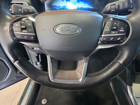 Used 2022 Ford Explorer Platinum w/ Equipment Group 601A AWD/4WD image 20