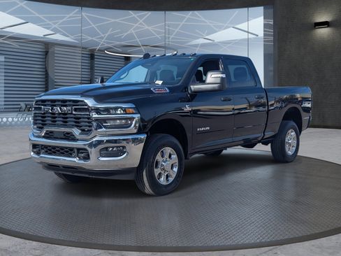 Used 2025 RAM 3500 Big Horn image 2