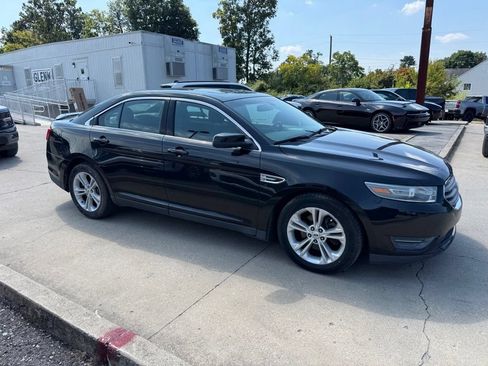 Used 2013 Ford Taurus SEL FWD image 5