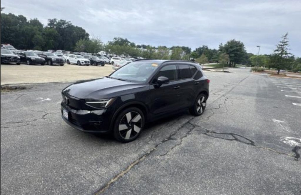 Used 2023 Volvo XC40 Recharge Ultimate w/ Protection Package Premier AWD/4WD image 15