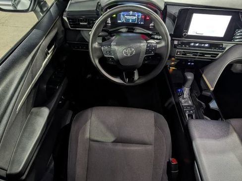Used 2025 Toyota Camry LE FWD image 12