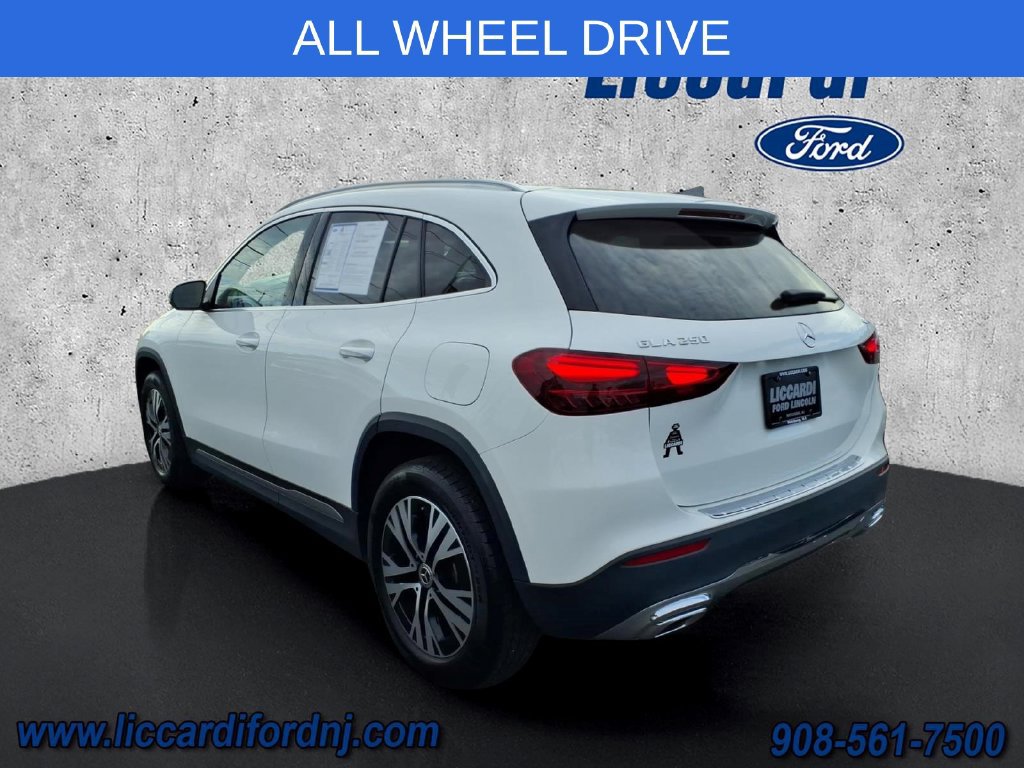 Used 2025 Mercedes-Benz GLA 250 4MATIC image 4