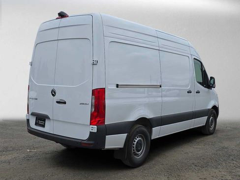 Used 2026 Mercedes-Benz Sprinter 2500 image 3