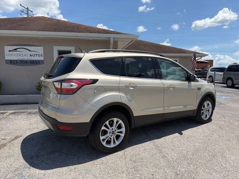 Used 2018 Ford Escape SE FWD image 5