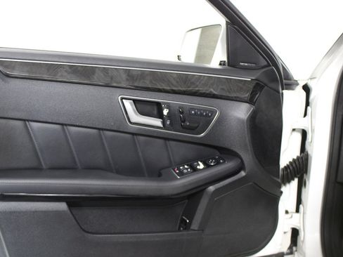 Used 2013 Mercedes-Benz E 350 Sedan image 22